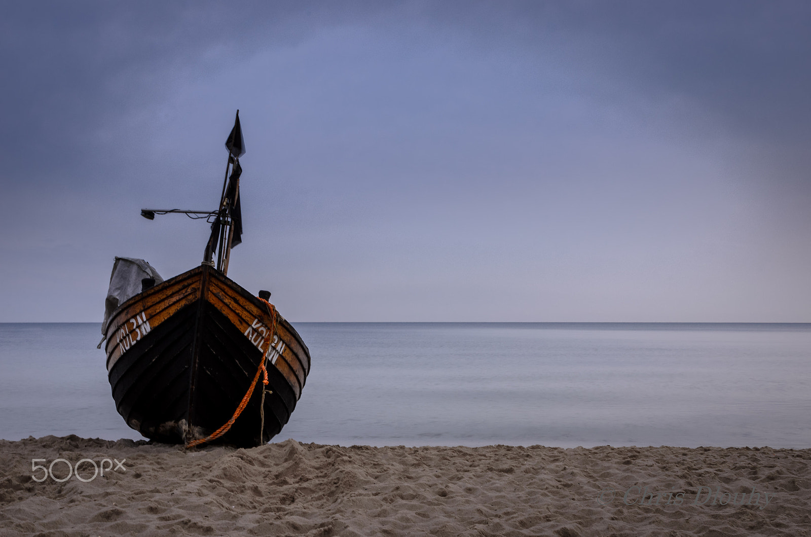 Nikon D7000 + Nikon AF-S Nikkor 14-24mm F2.8G ED sample photo. A rainy morning photography