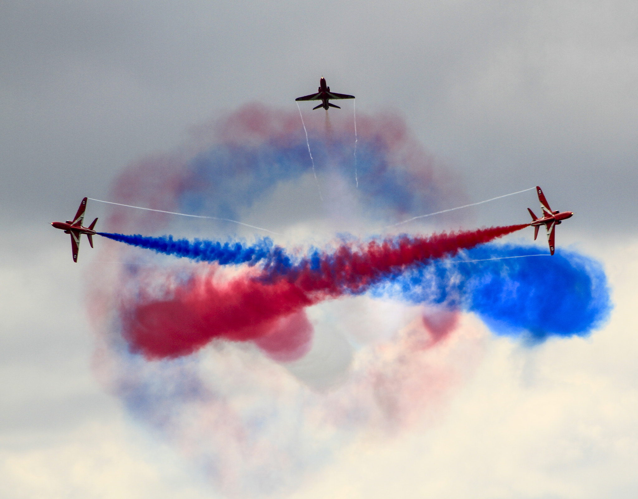 Canon EOS 7D + Tamron AF 70-300mm F4-5.6 Di LD Macro sample photo. Red arrows photography