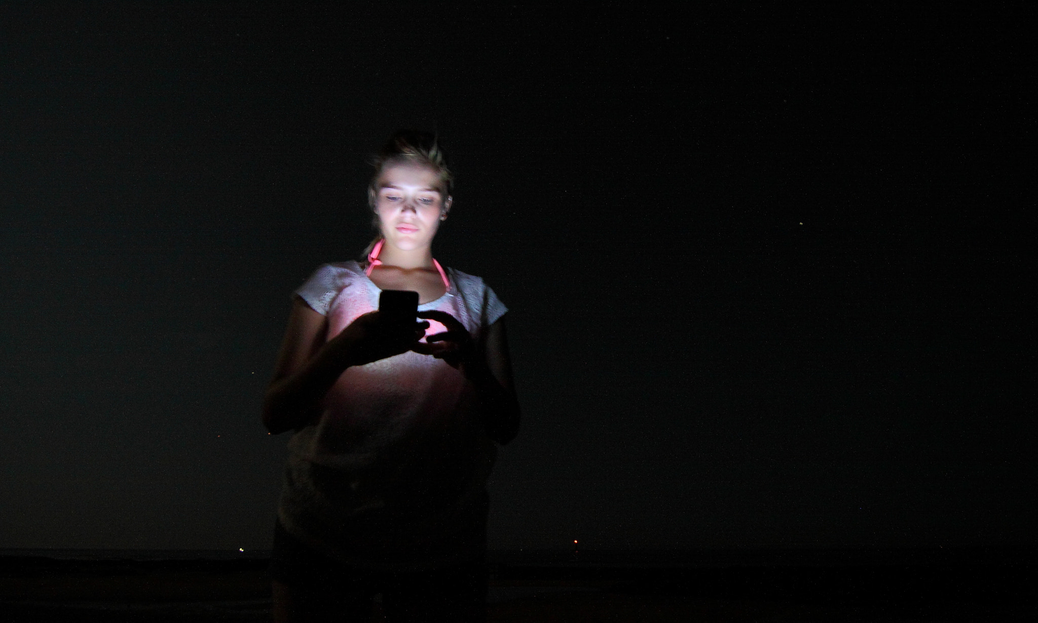 Canon 11-16mm sample photo. Iphone light photography