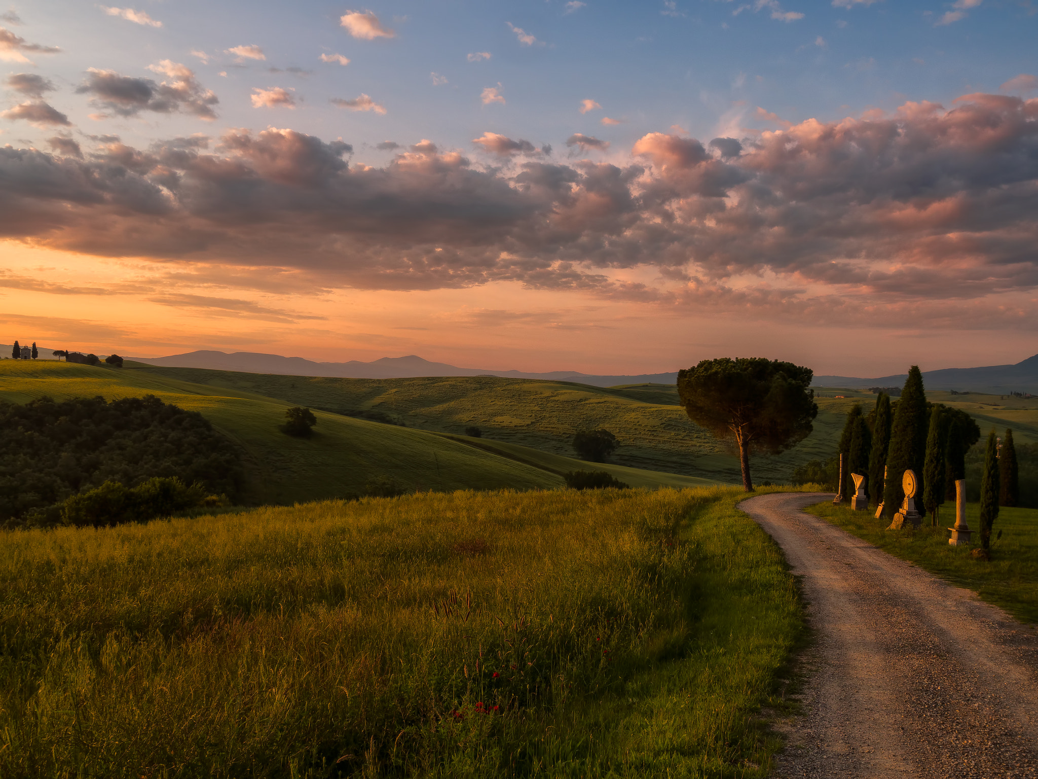 Olympus OM-D E-M5 II + OLYMPUS M.9-18mm F4.0-5.6 sample photo. Val d'orcia photography