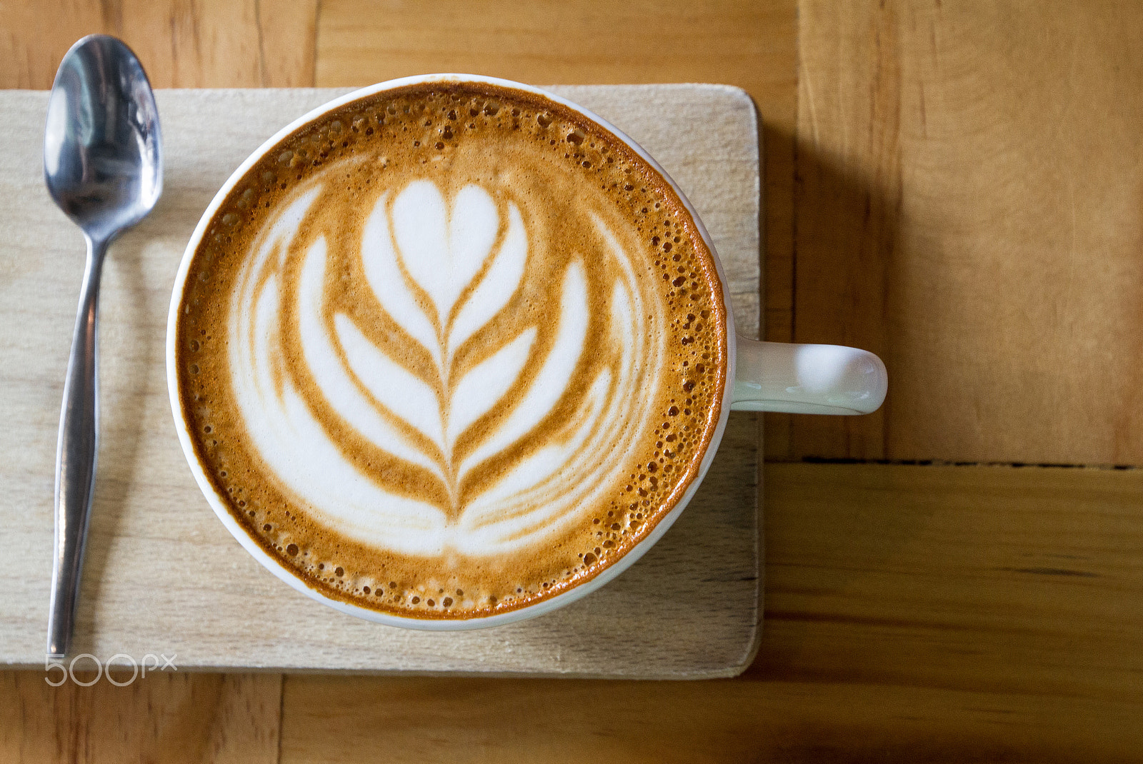 Canon EOS 7D + Canon EF 16-35mm F4L IS USM sample photo. Coffee cup art in sydney central photography