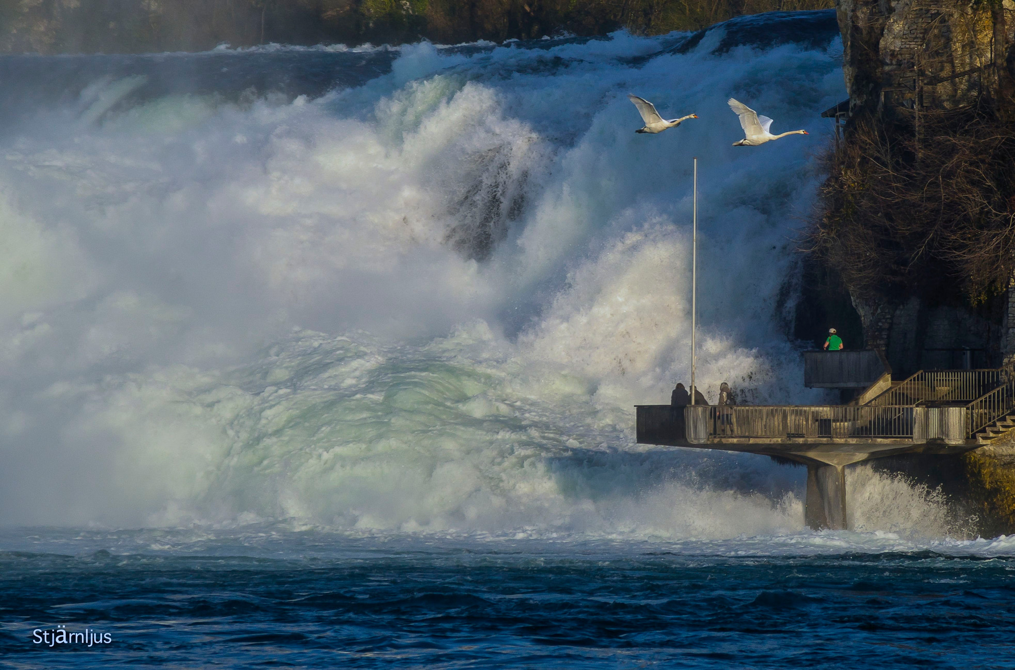 Sony ILCA-77M2 + Sigma 18-200mm F3.5-6.3 DC sample photo. Beautiful rheinfall photography