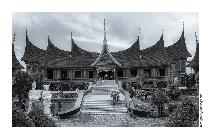 Panasonic Lumix DMC-GM5 sample photo. Museum adityawarman photography