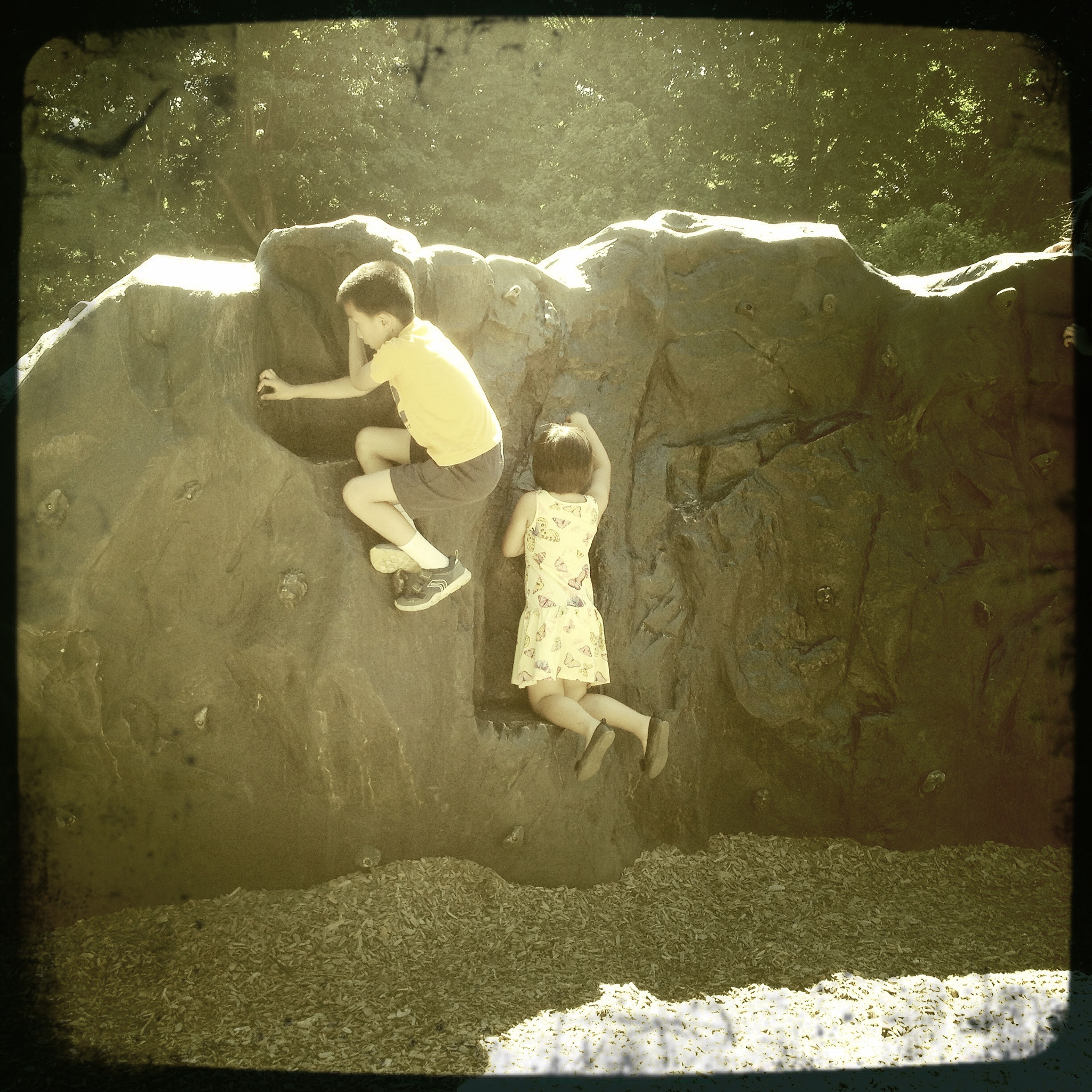 Hipstamatic 276 sample photo. We float photography