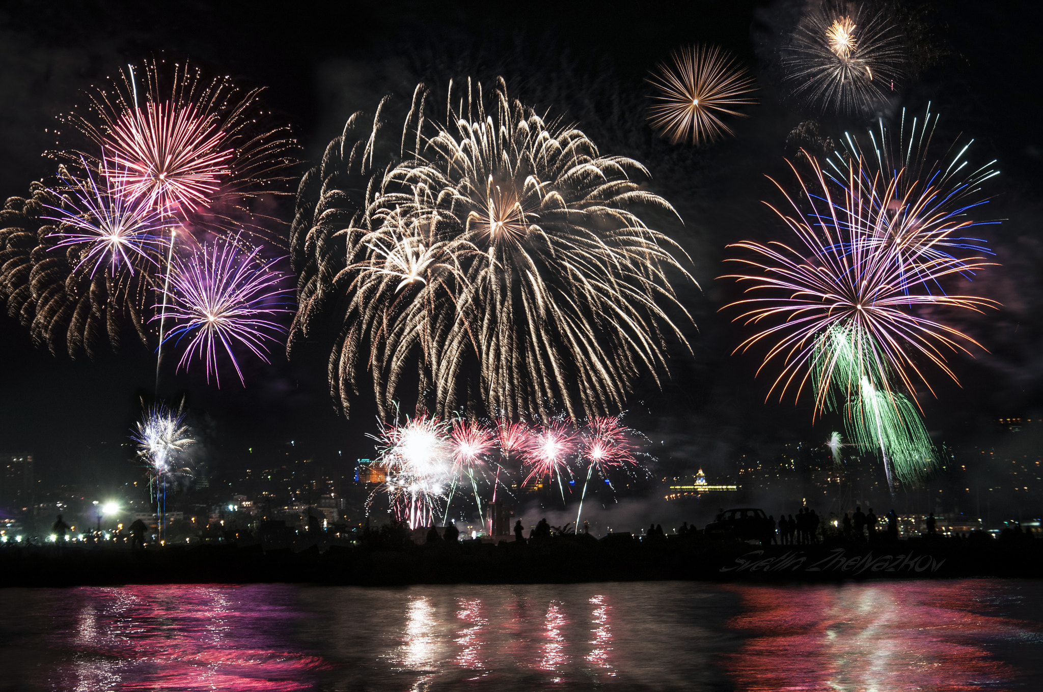Sigma 18-200mm F3.5-6.3 DC OS HSM sample photo. Fireworks varna photography