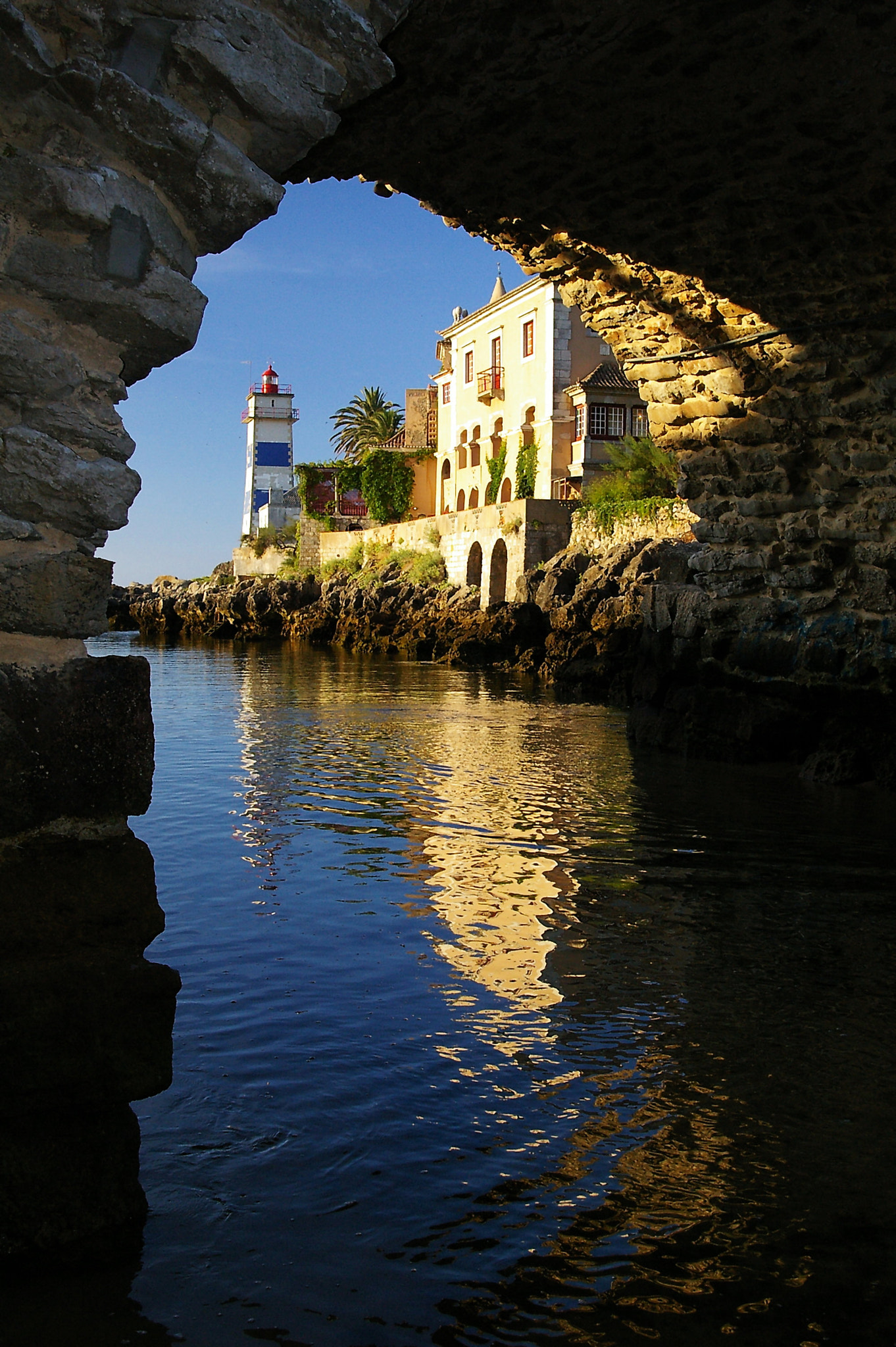 Pentax *ist DS sample photo. Lighthouse photography