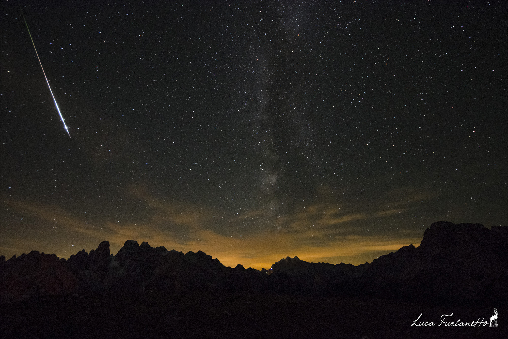 Sigma 8-16mm F4.5-5.6 DC HSM sample photo. Shooting star.jpg photography