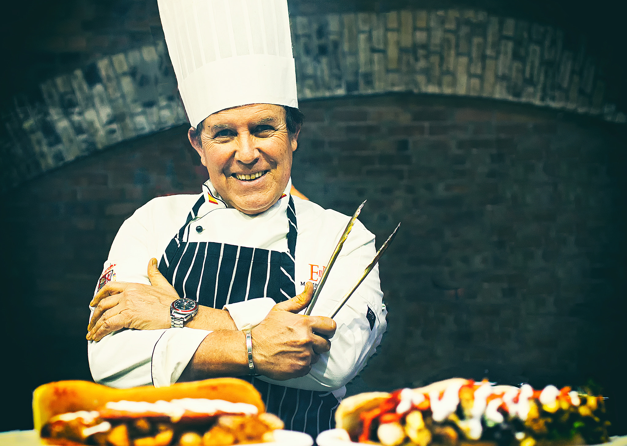 E 32mm F1.8 sample photo. Chef photography