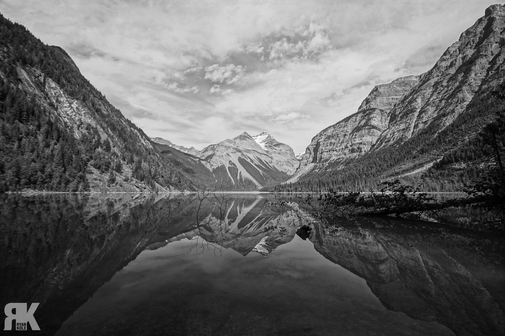 Sony ILCA-77M2 + DT 10-24mm F3.5-4.5 SAM sample photo. Kinney lake photography