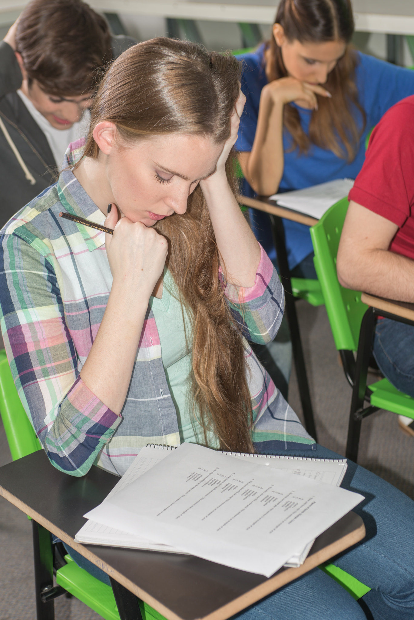 Nikon D800 + AF Zoom-Nikkor 35-70mm f/2.8D sample photo. Teenagers studying photography