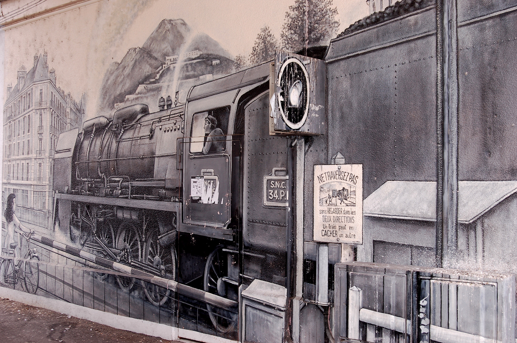 Nikon D50 sample photo. Train photography