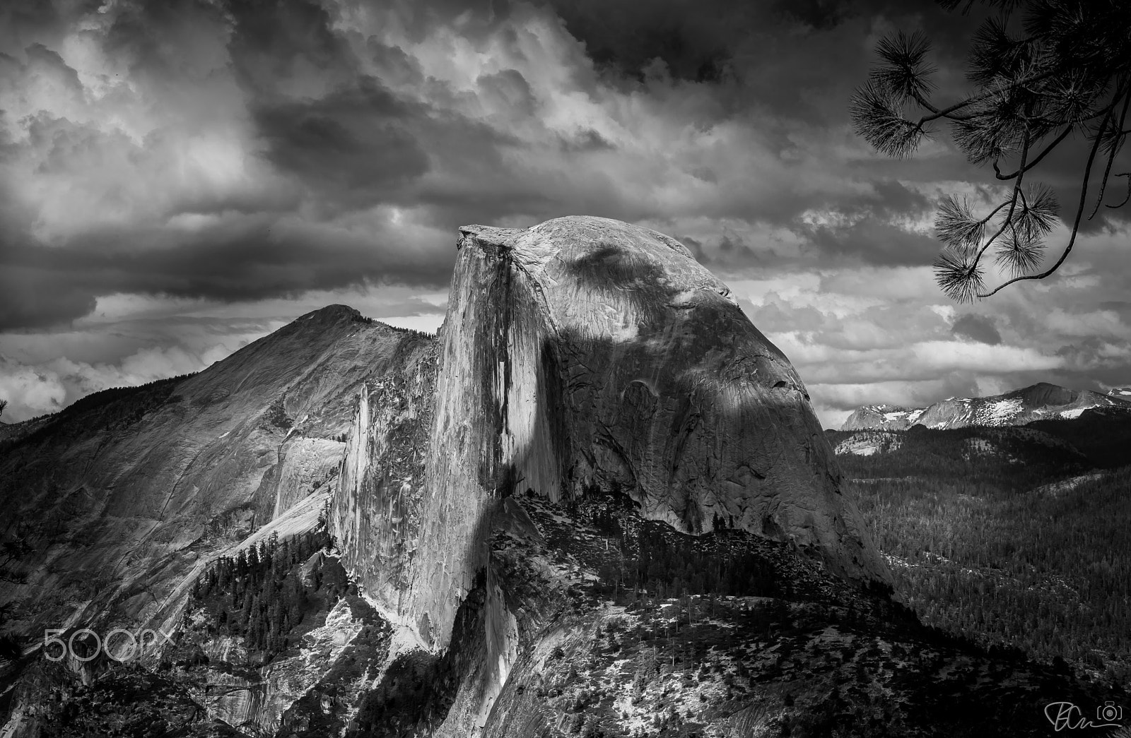 Nikon D7100 + Nikon AF-S DX Nikkor 55-200mm F4-5.6G VR II sample photo. Dramatic clouds above half dome photography