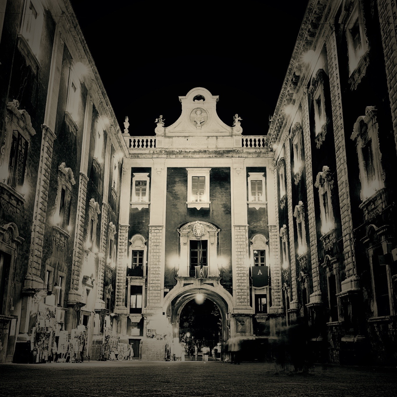 Sony Alpha NEX-6 + Sony E 18-50mm F4-5.6 sample photo. Porta uzeda, catania, italy photography