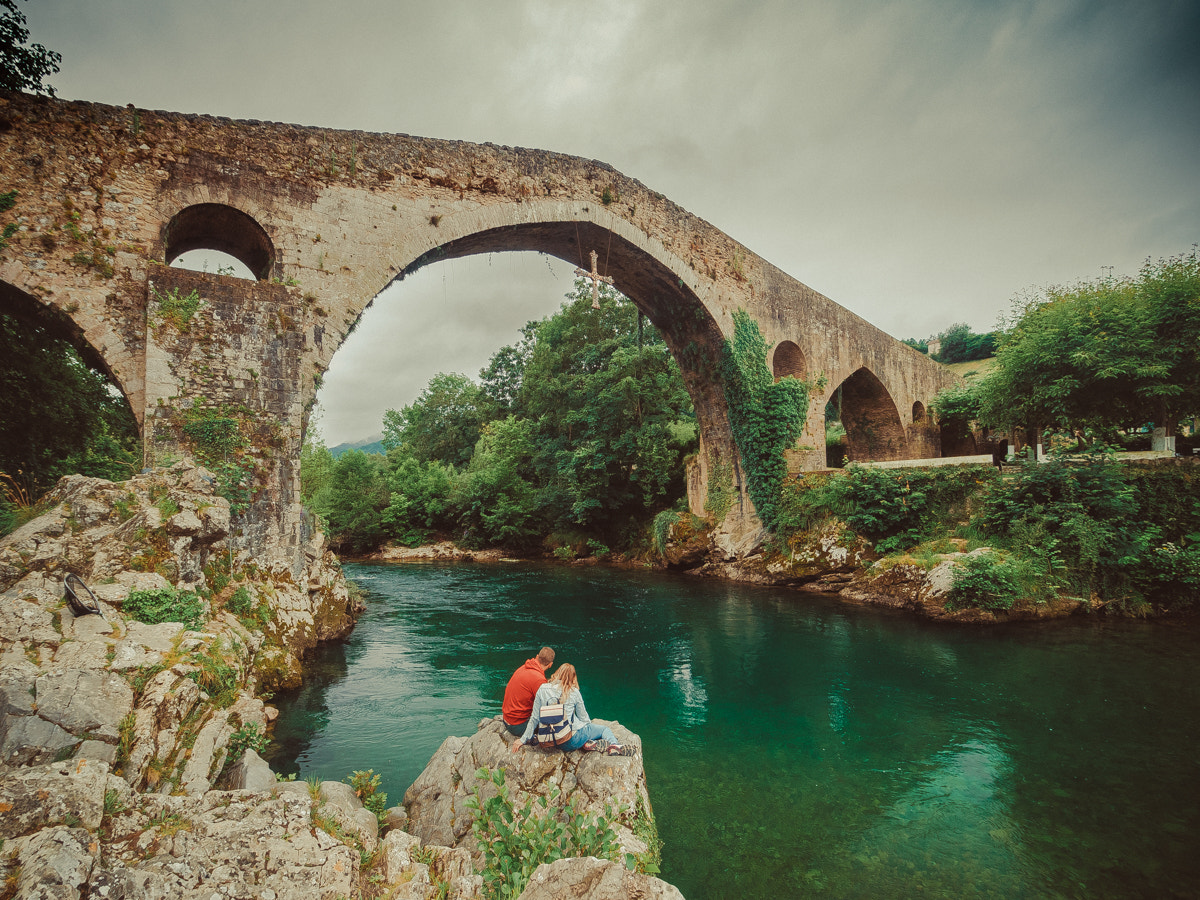 Olympus OM-D E-M1 + OLYMPUS M.9-18mm F4.0-5.6 sample photo. Roman bridge of cangas de onis photography