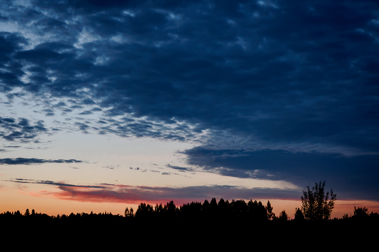 Olympus OM-D E-M10 + OLYMPUS M.12-50mm F3.5-6.3 sample photo. Changing weather photography