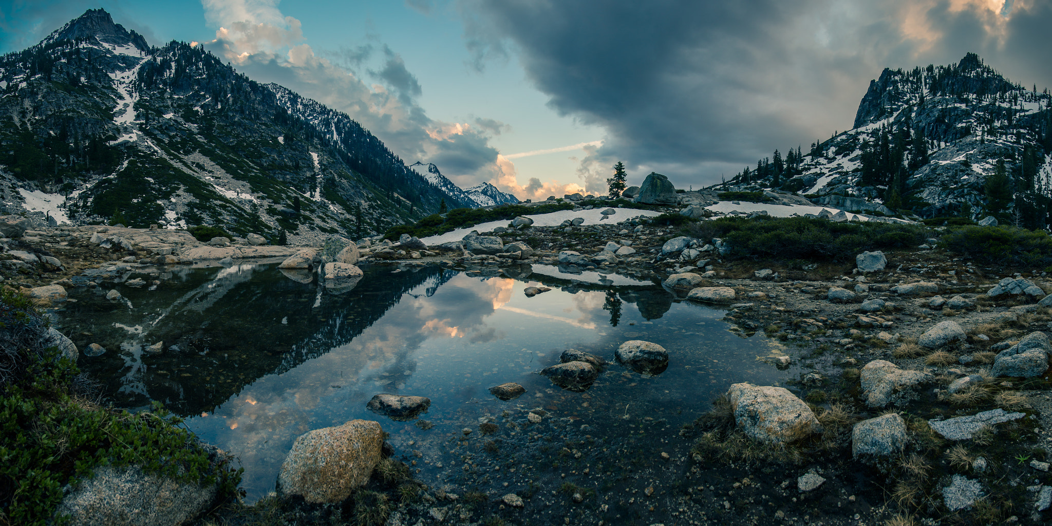 Nikon D600 + Nikon AF-S Nikkor 20mm F1.8G ED sample photo. Reflections of upper canyon creek photography