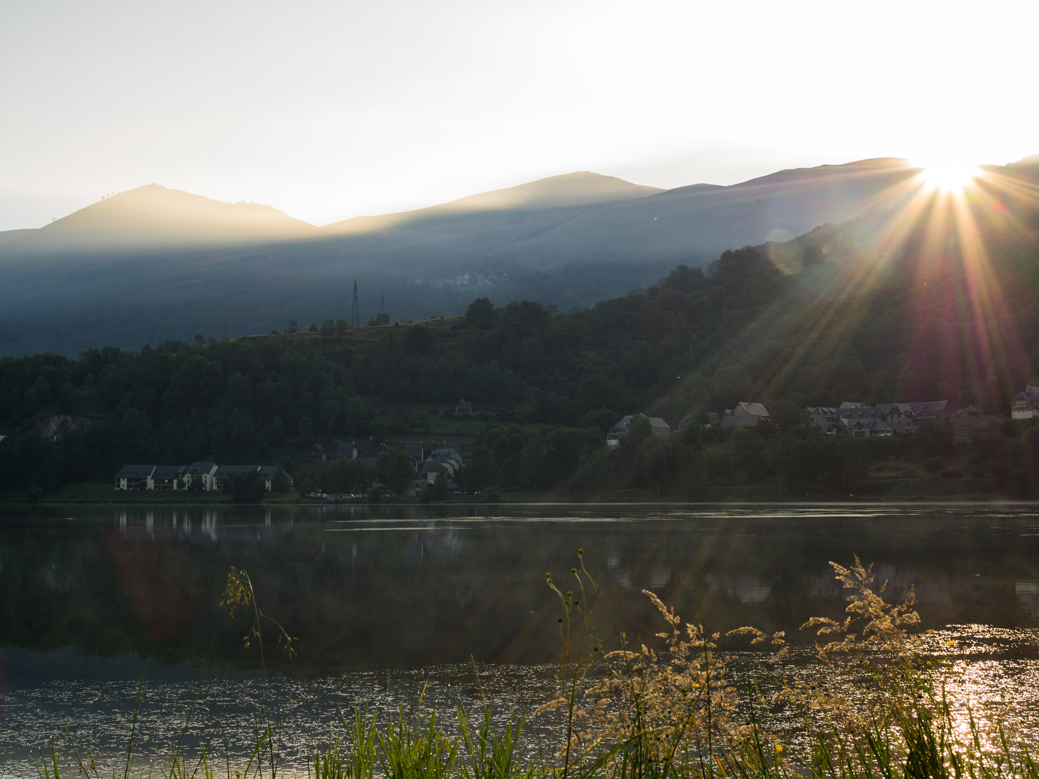 Olympus OM-D E-M1 + Olympus M.Zuiko Digital 25mm F1.8 sample photo. Dawn at lac genos photography