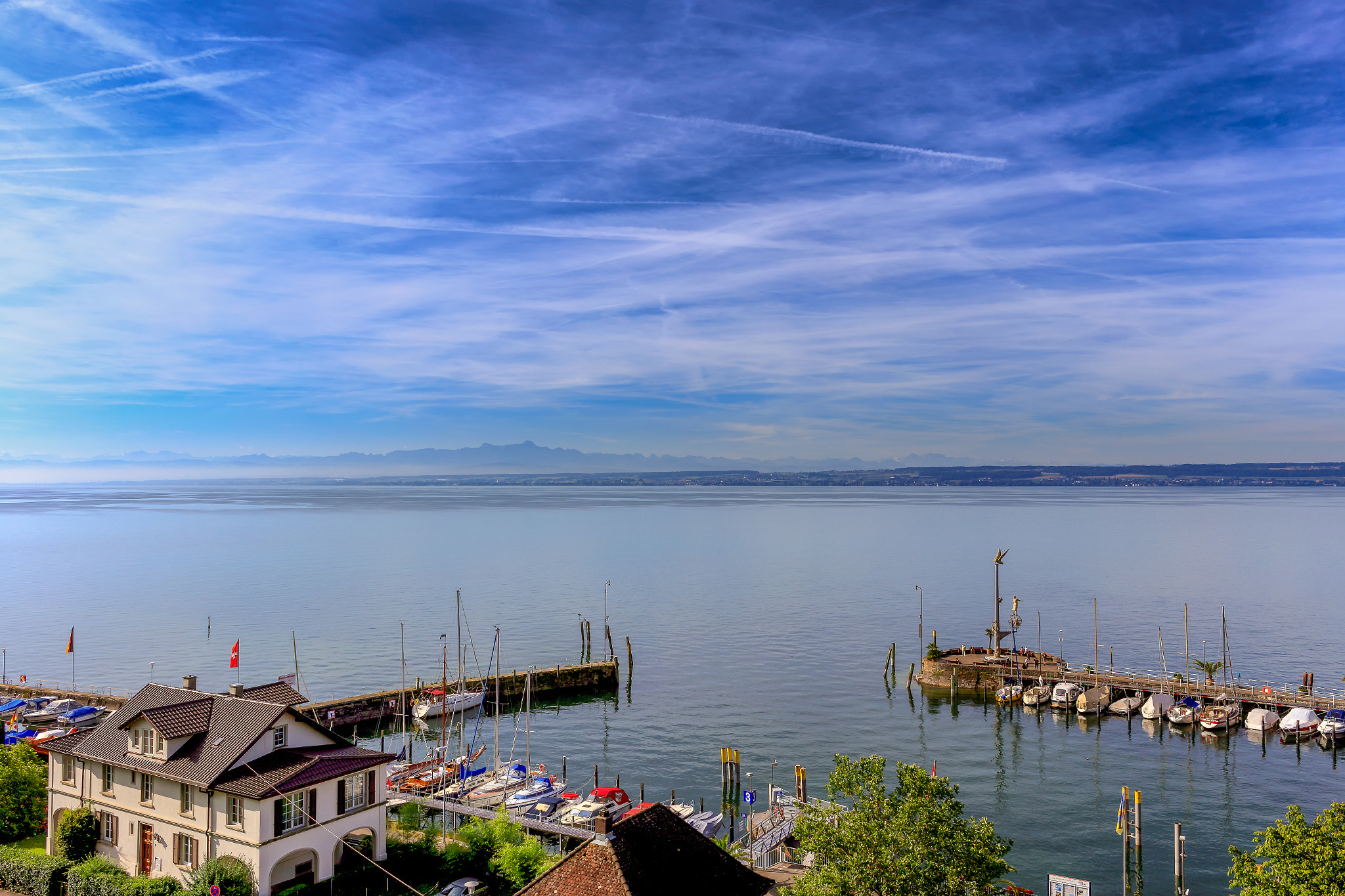 Canon EF 28mm F2.8 IS USM sample photo. Meersburg port photography