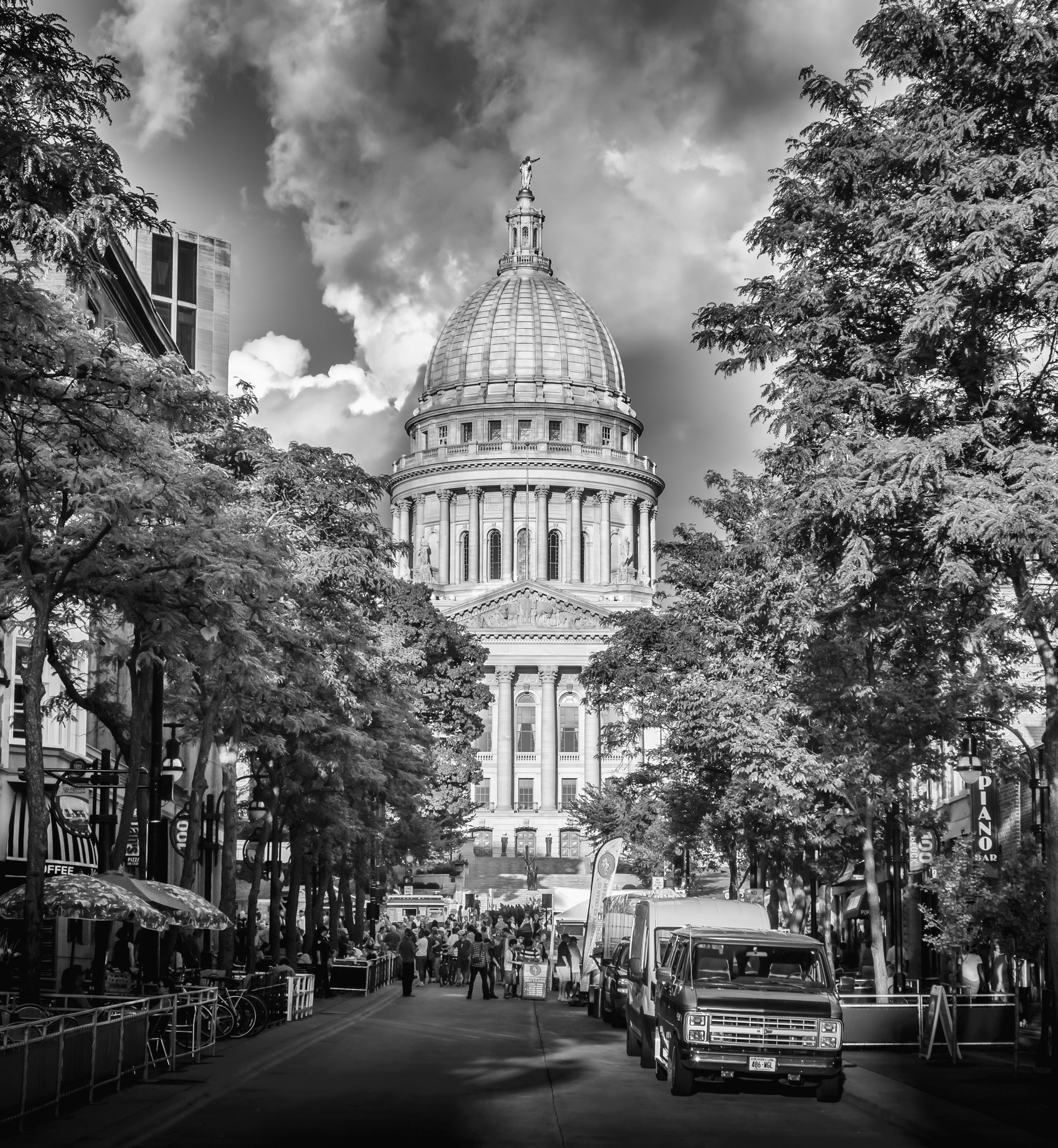 Nikon AF-S Nikkor 17-35mm F2.8D ED-IF sample photo. Wisconsin state capitol photography