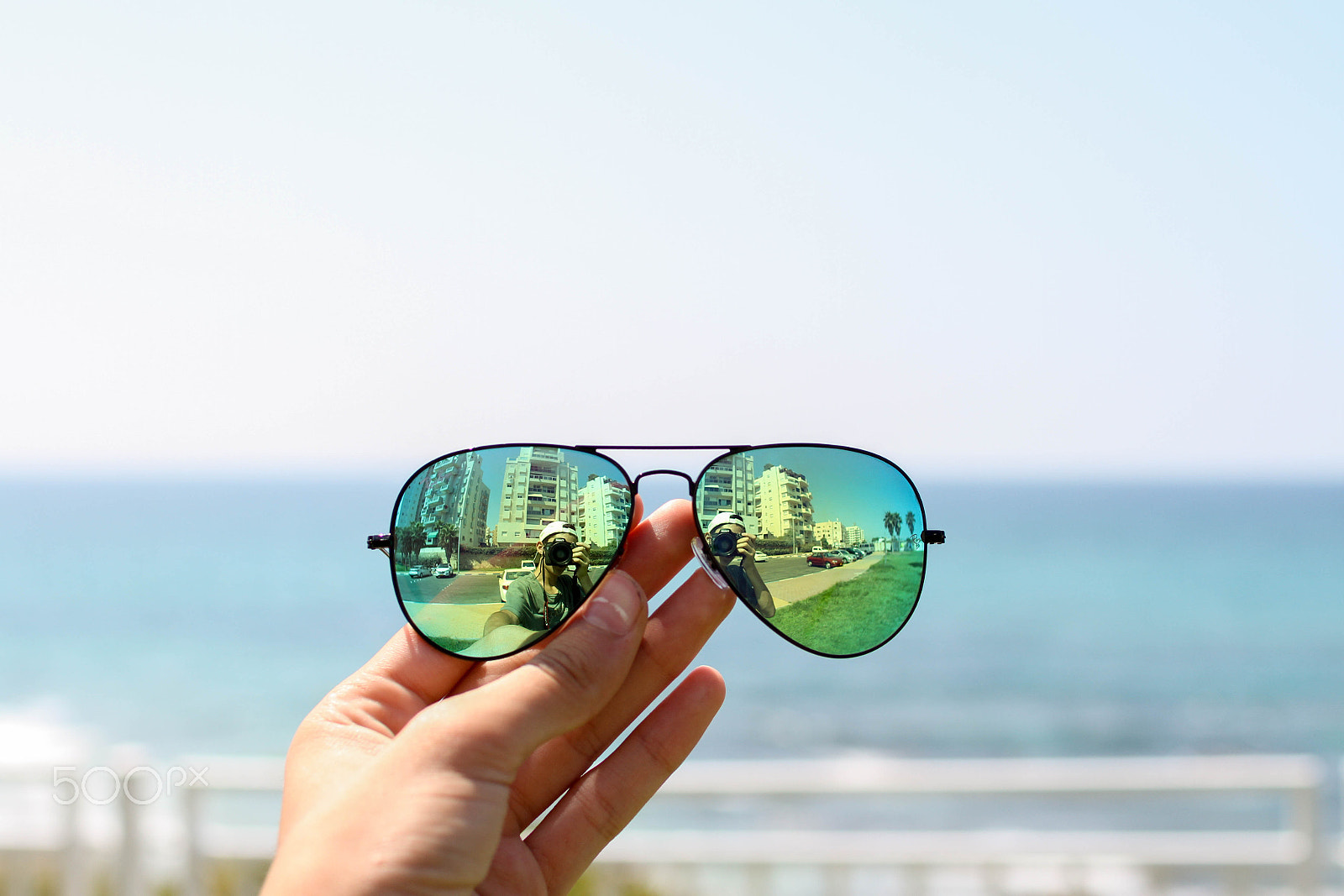 Canon EOS 7D + Canon EF 35mm F1.4L USM sample photo. Glasses photography