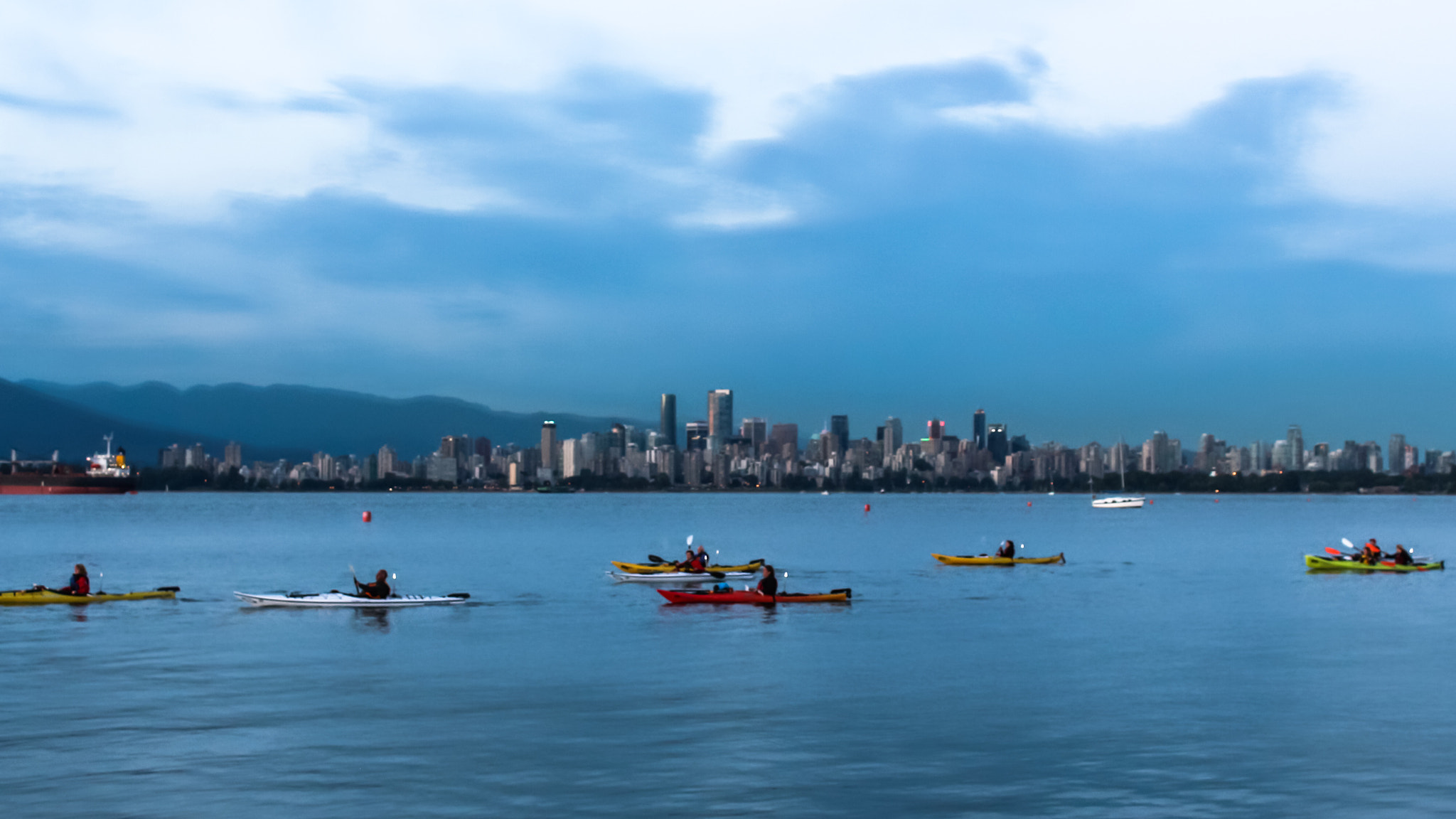 Canon EF-S 18-55mm F3.5-5.6 IS II sample photo. Kayak photography