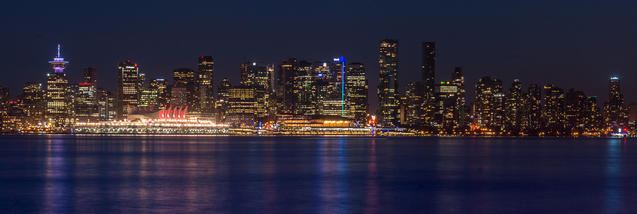 Sony E 18-200mm F3.5-6.3 OSS LE sample photo. Downtown at night photography