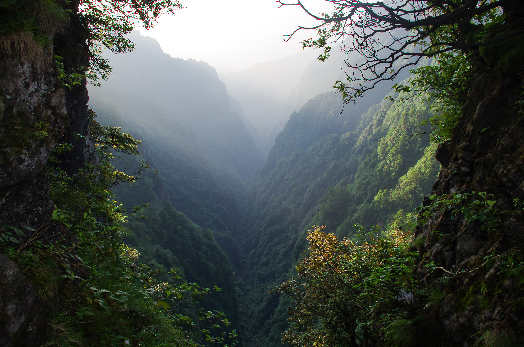Pentax smc DA 18-55mm F3.5-5.6 AL sample photo. Valley photography