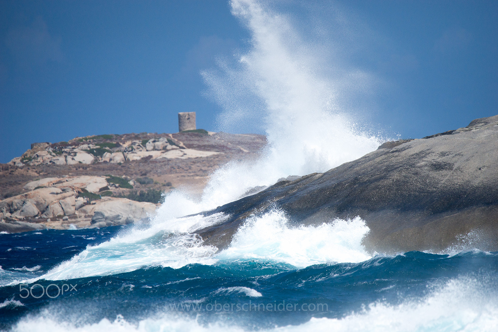 Sony a99 II + Tamron SP 150-600mm F5-6.3 Di VC USD sample photo. Big waves hitting the coast photography