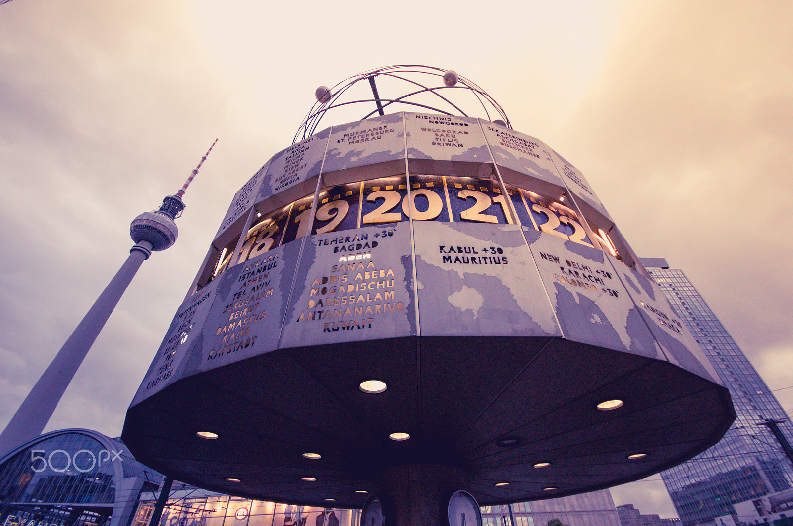 Sigma AF 10-20mm F4-5.6 EX DC sample photo. Tv tower and world time clock in berlin, germany photography