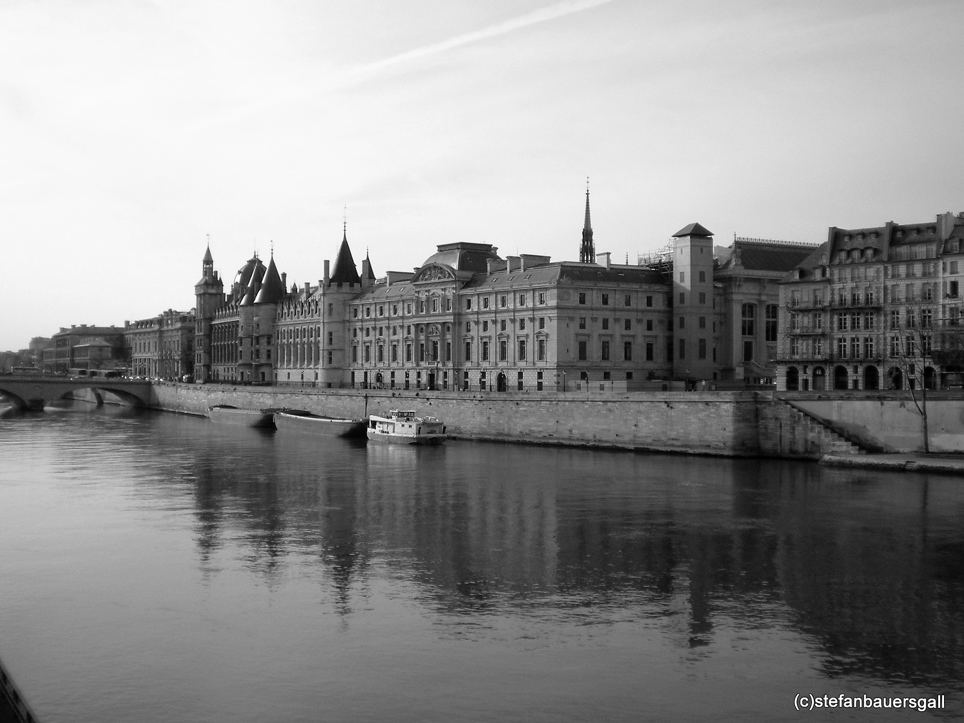 Nikon COOLPIX L14 sample photo. "la seine" photography