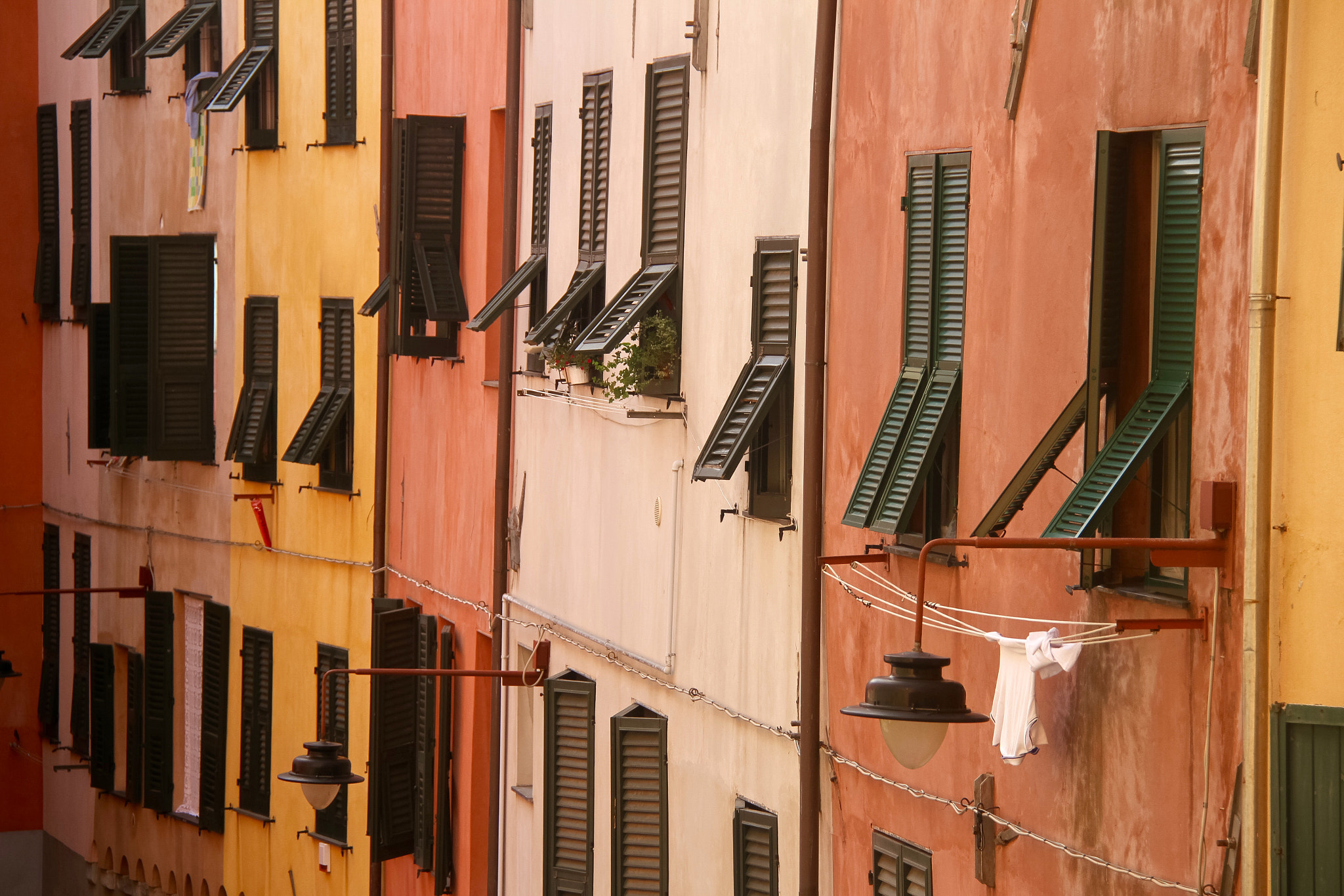 Canon EF-S 18-200mm F3.5-5.6 IS sample photo. Genoa, italy- italian riviera photography