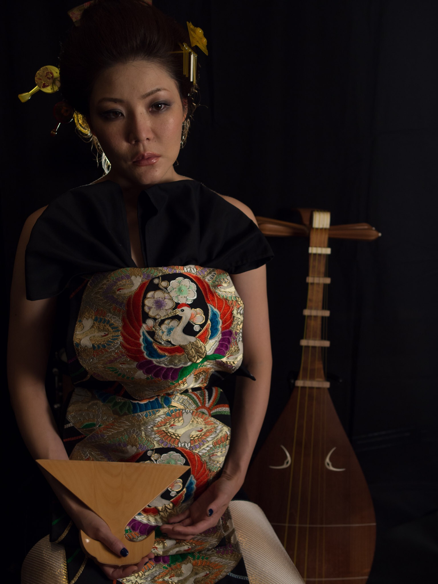 Olympus PEN E-P5 + Panasonic Leica DG Summilux 25mm F1.4 II ASPH sample photo. I am japanese traditinal biwa player(^^) this photo looks like geisha(^^;; photography
