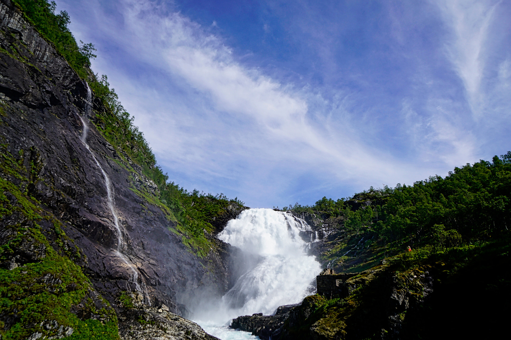 Sony a7R II + Sony E 10-18mm F4 OSS sample photo. Hyos fall_norway.jpeg photography