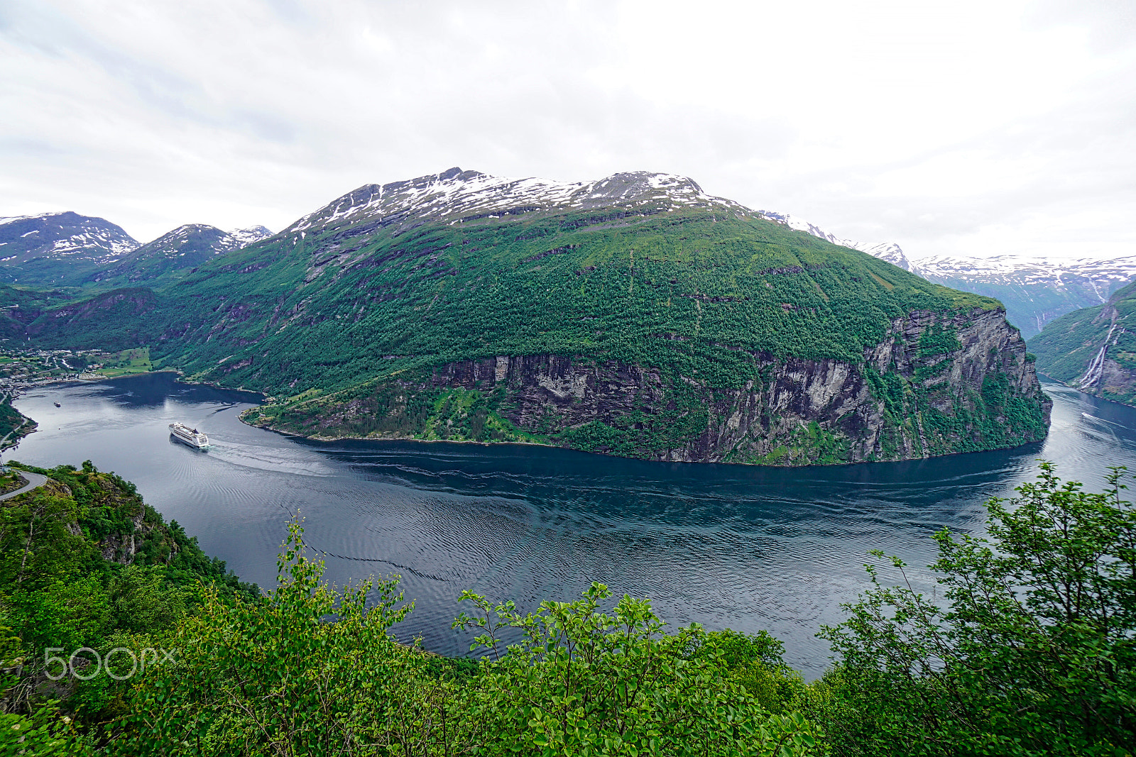 Sony a7R II + Sony E 10-18mm F4 OSS sample photo. Geiranger_norway.jpeg photography