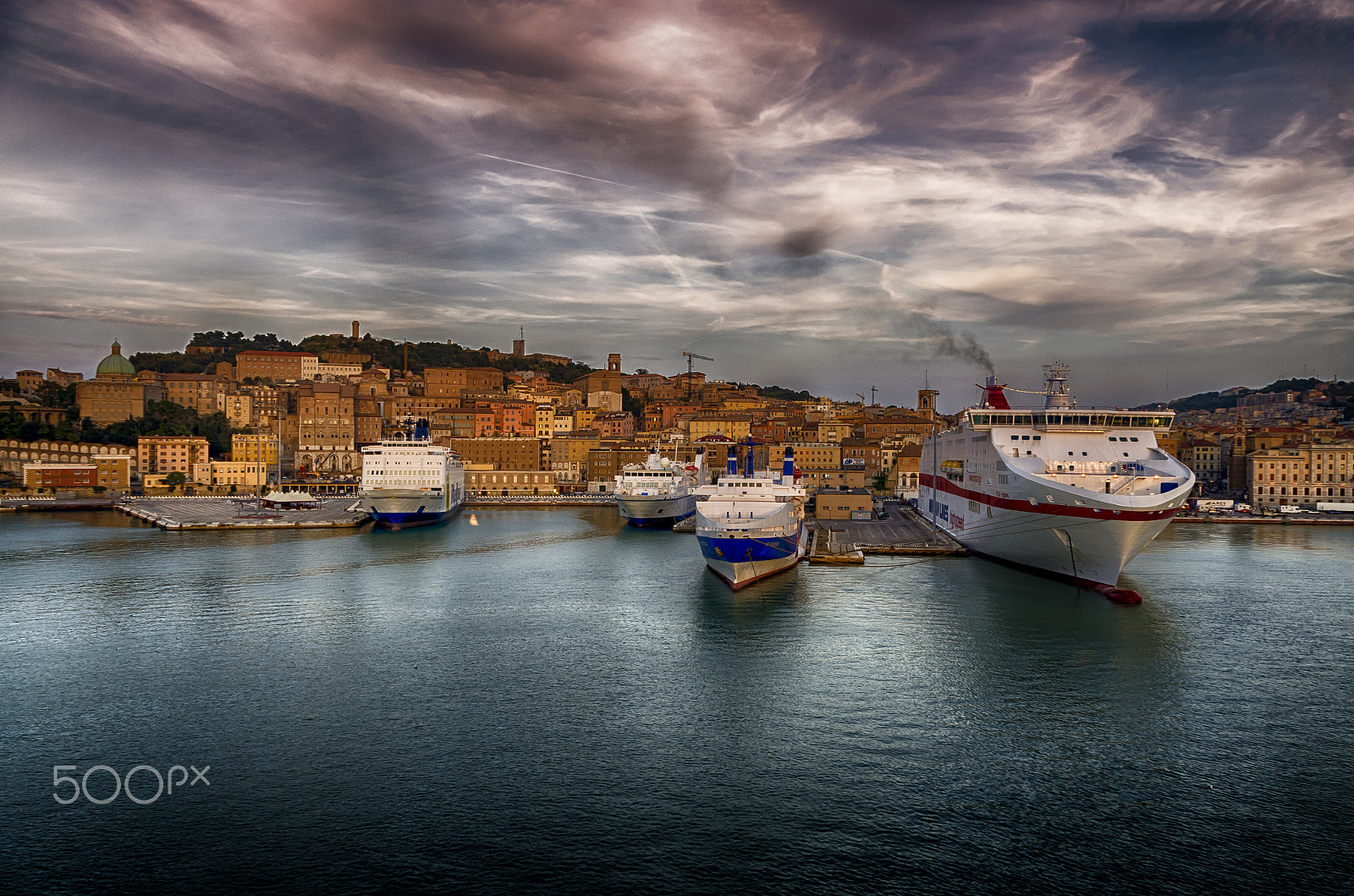 Sigma 18-250mm F3.5-6.3 DC OS HSM sample photo. Ancona: sunset and ships photography