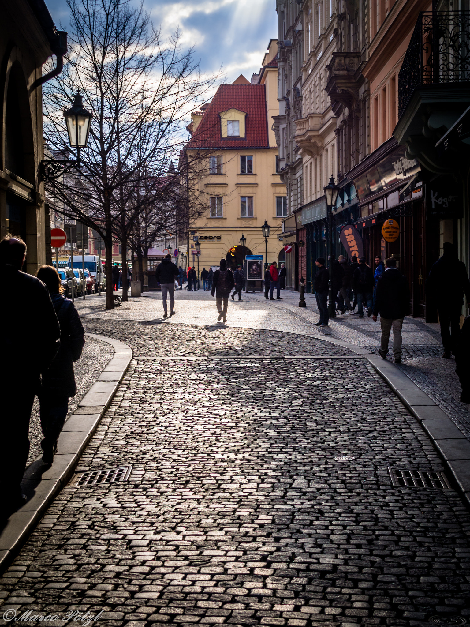 Sigma 30mm F2.8 EX DN sample photo. Ordinary street scenery photography