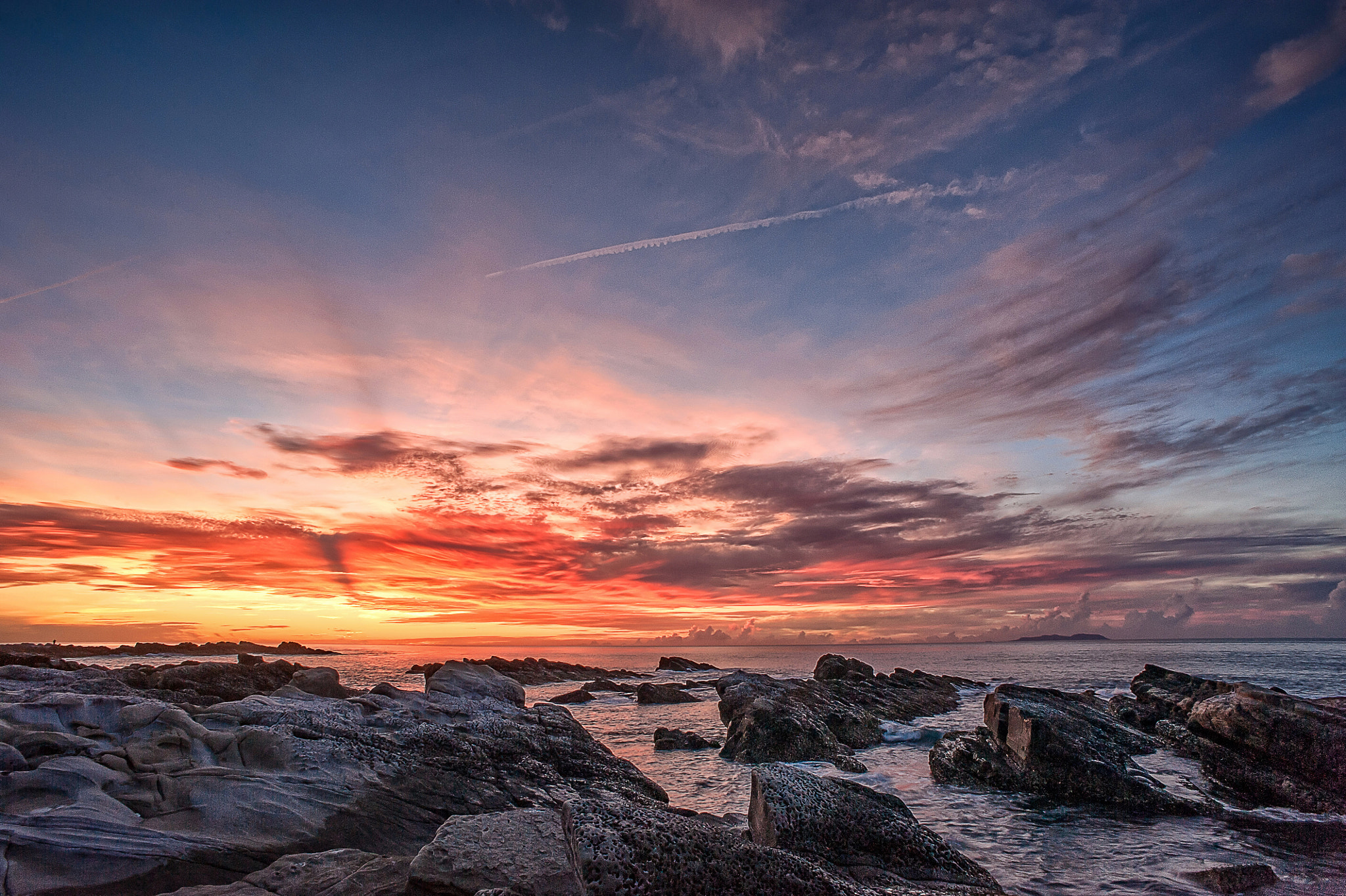 Nikon AF Nikkor 20mm F2.8D sample photo. Sunrise photography