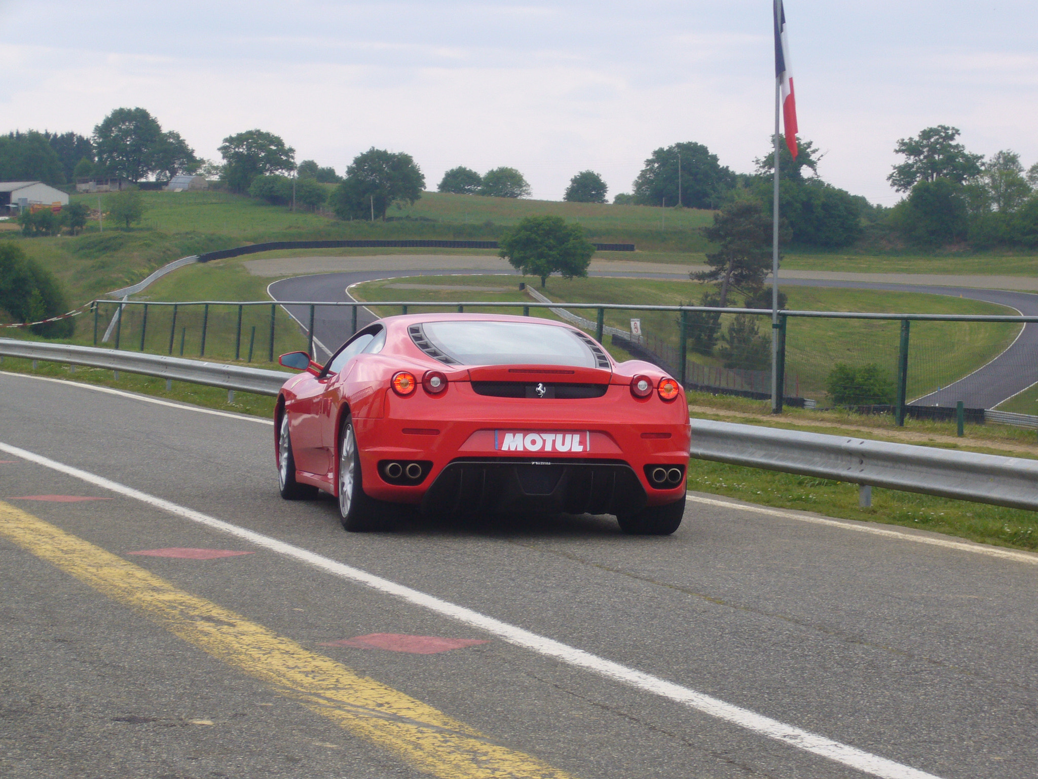 Panasonic DMC-FX9 sample photo. Ferrari shot : pretty back photography