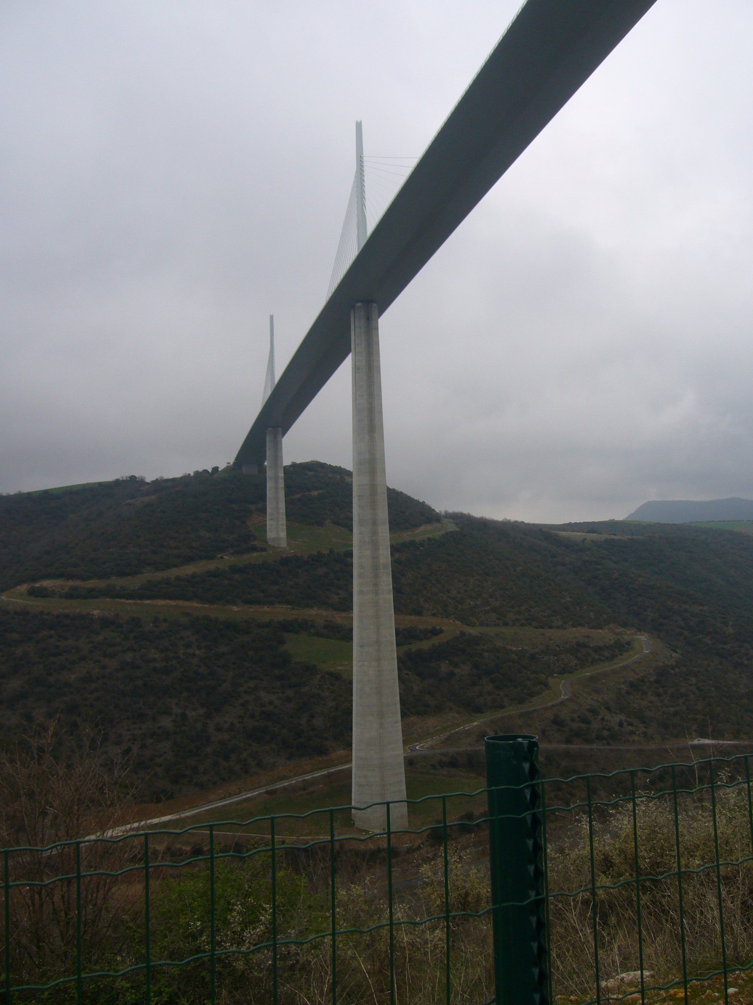 Panasonic DMC-FX9 sample photo. Old and modern, the aveyron bridge and path photography