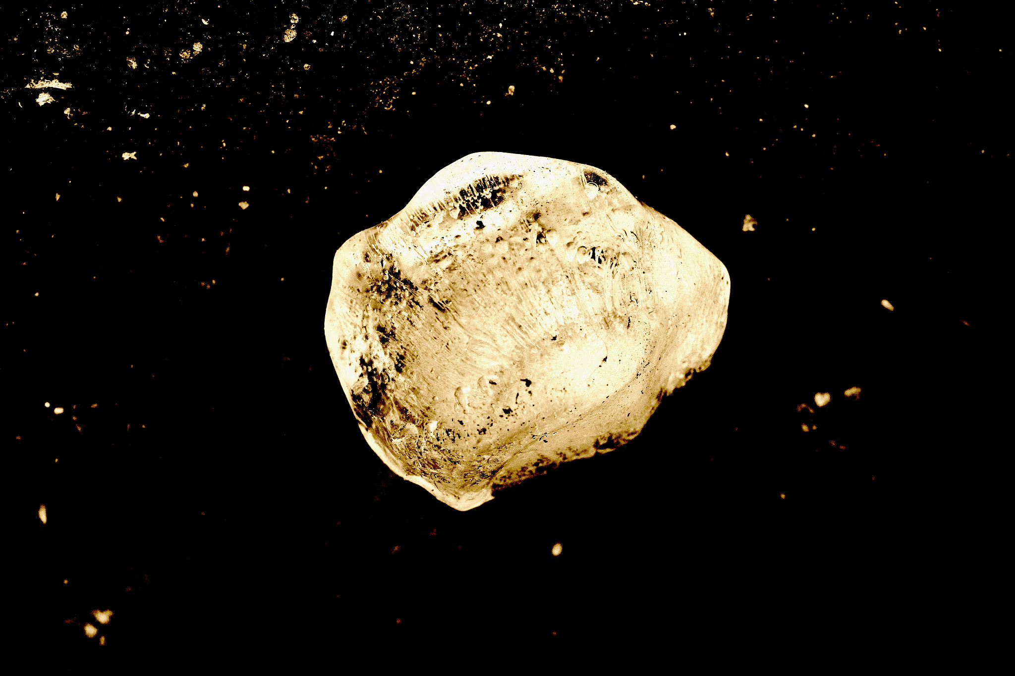 Canon EOS 500D (EOS Rebel T1i / EOS Kiss X3) + Canon EF 85mm F1.8 USM sample photo. Meteorite among stars in the sky or a simple ice ball on the floor? photography