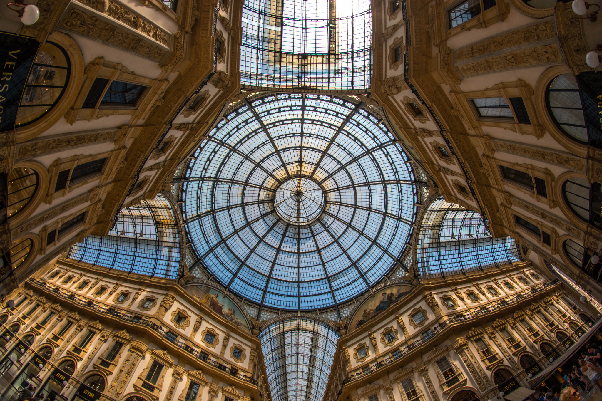 Samyang 8mm F3.5 Aspherical IF MC Fisheye sample photo. Galleria vittorio emanuele ii milano photography