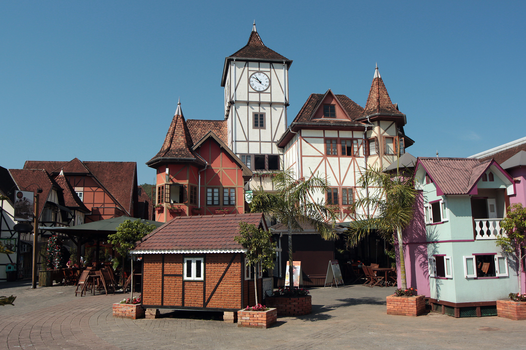 Canon EOS 600D (Rebel EOS T3i / EOS Kiss X5) + Sigma 15-30mm f/3.5-4.5 EX DG Aspherical sample photo. German village park - blumenau - brazil photography