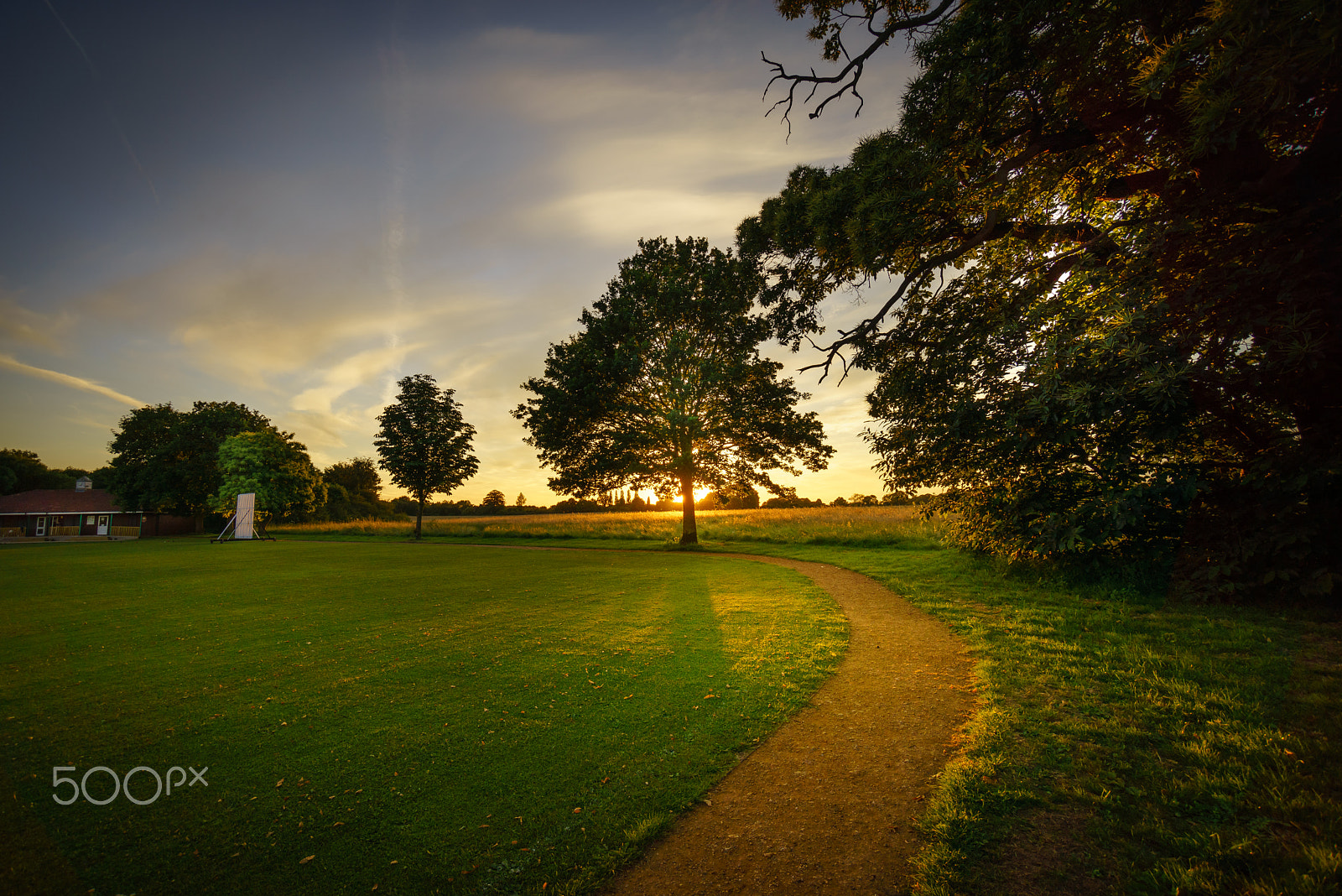 Sony a7R + Sony E 10-18mm F4 OSS sample photo. Pinkneys green sunset photography