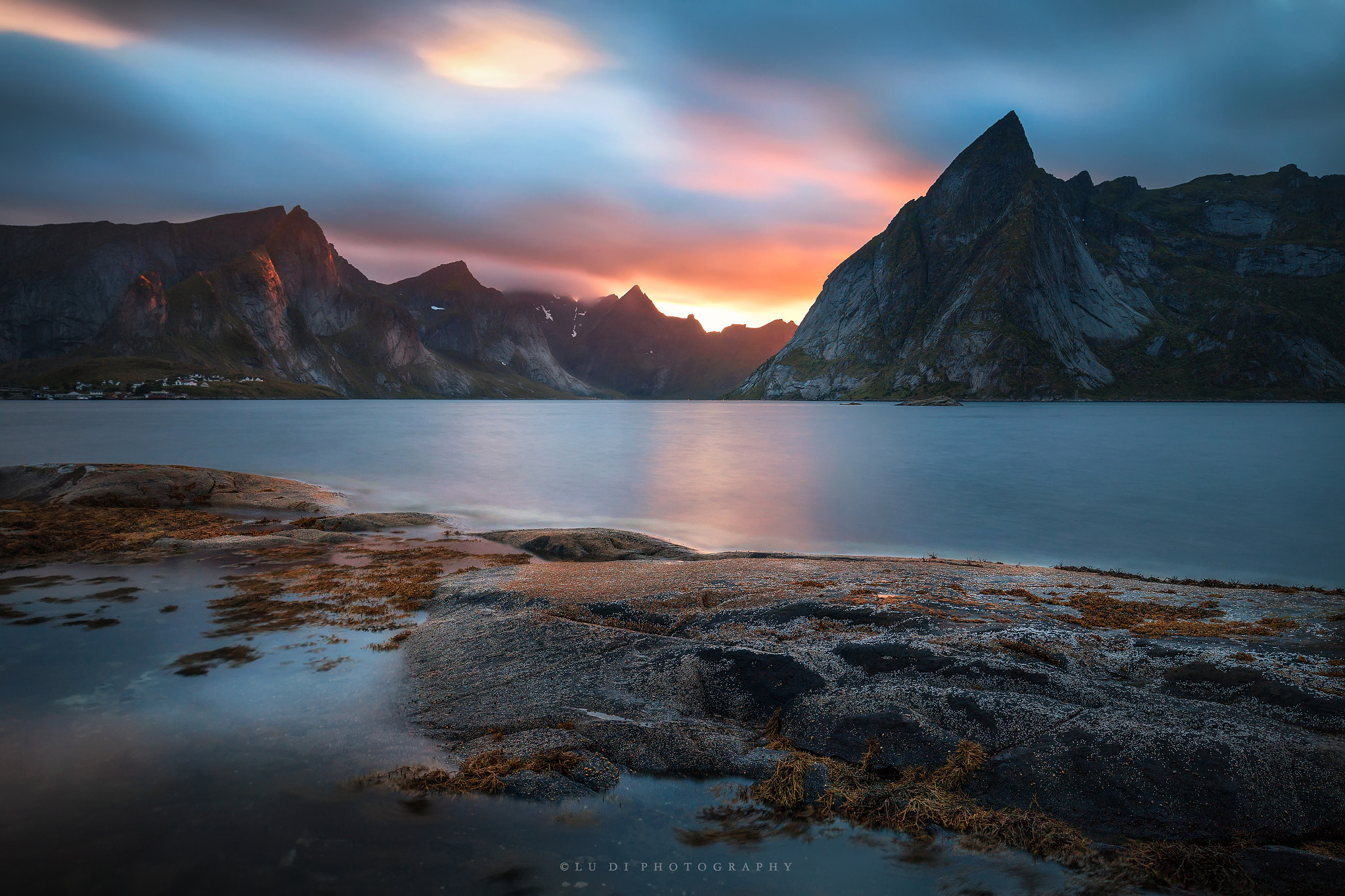 Canon EOS 70D + Canon EF 16-35mm F4L IS USM sample photo. Magic sunset of lofoten photography