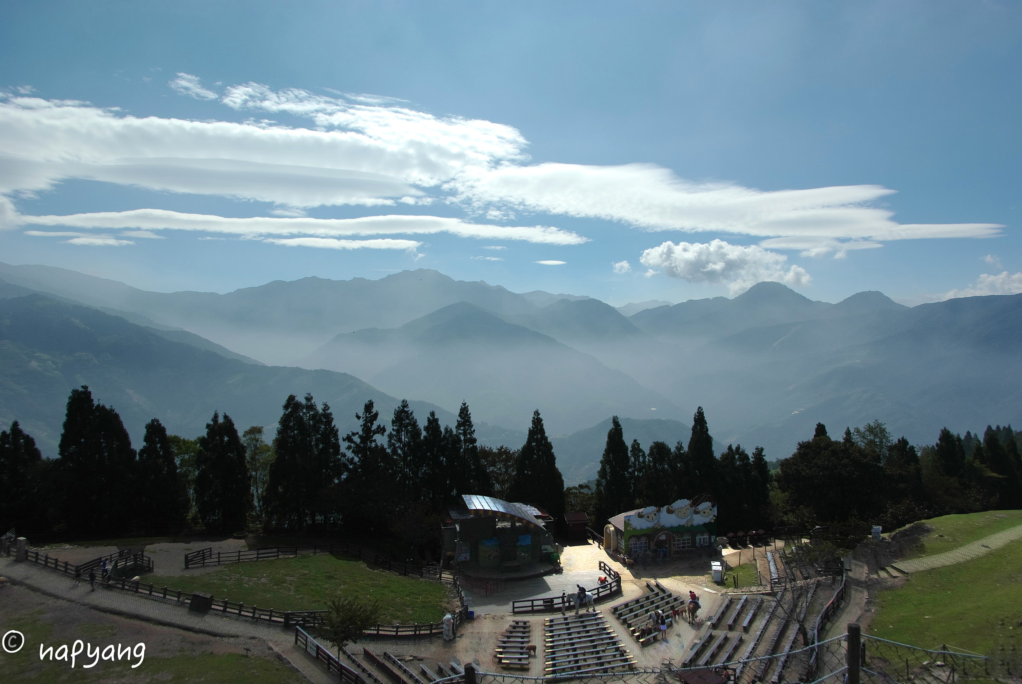 Pentax K200D + Pentax smc DA 15mm F4 ED AL Limited sample photo. Good morning, mountain. photography