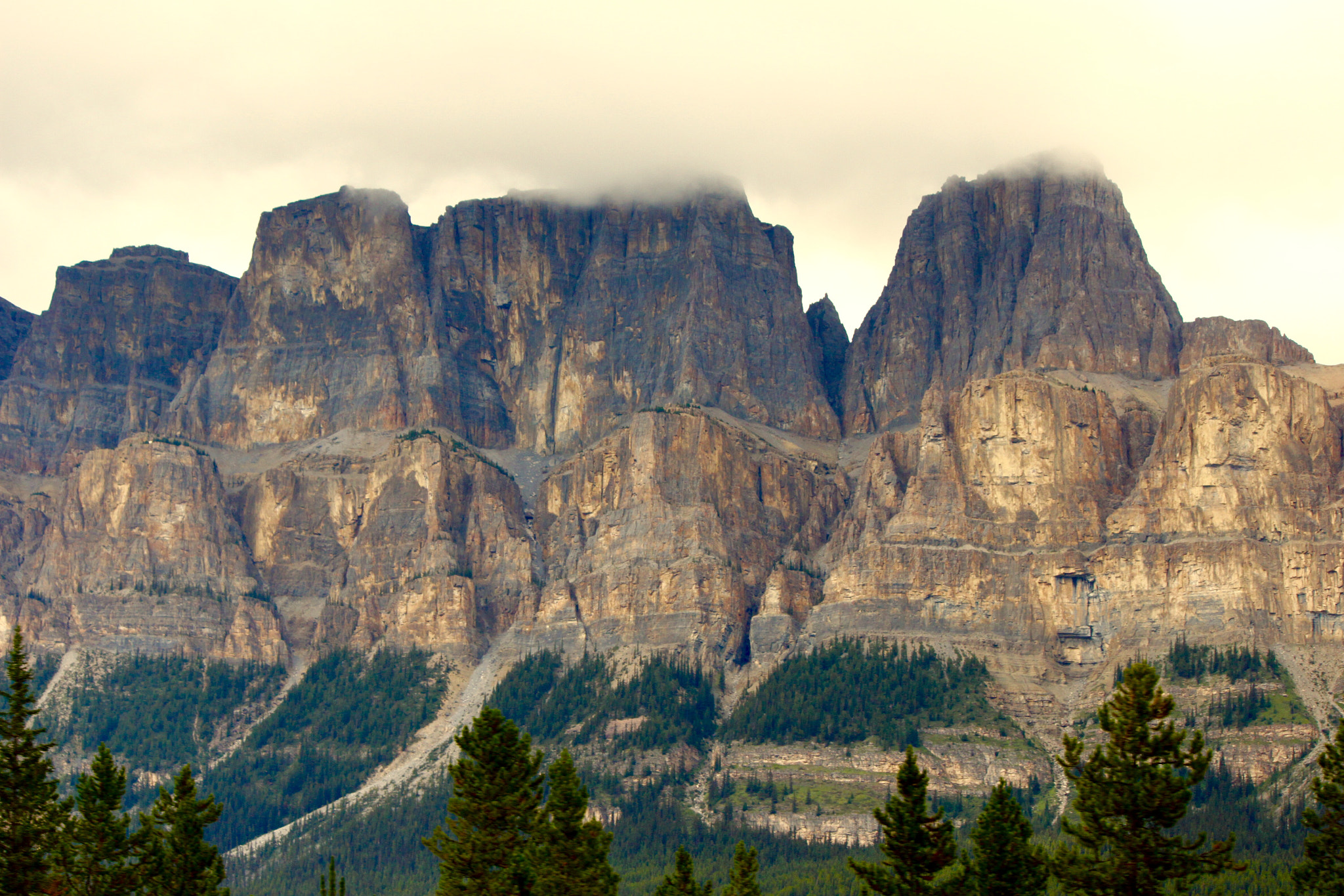 Canon EF-S 55-250mm F4-5.6 IS sample photo. Banff photography