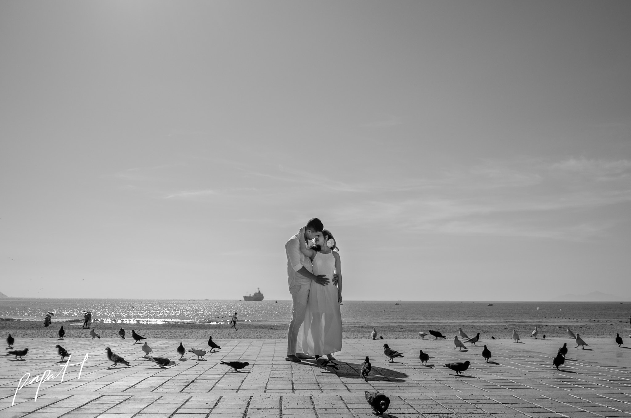 Nikon D7000 + Nikon AF Nikkor 20mm F2.8D sample photo. Pre-wedding in da nang photography