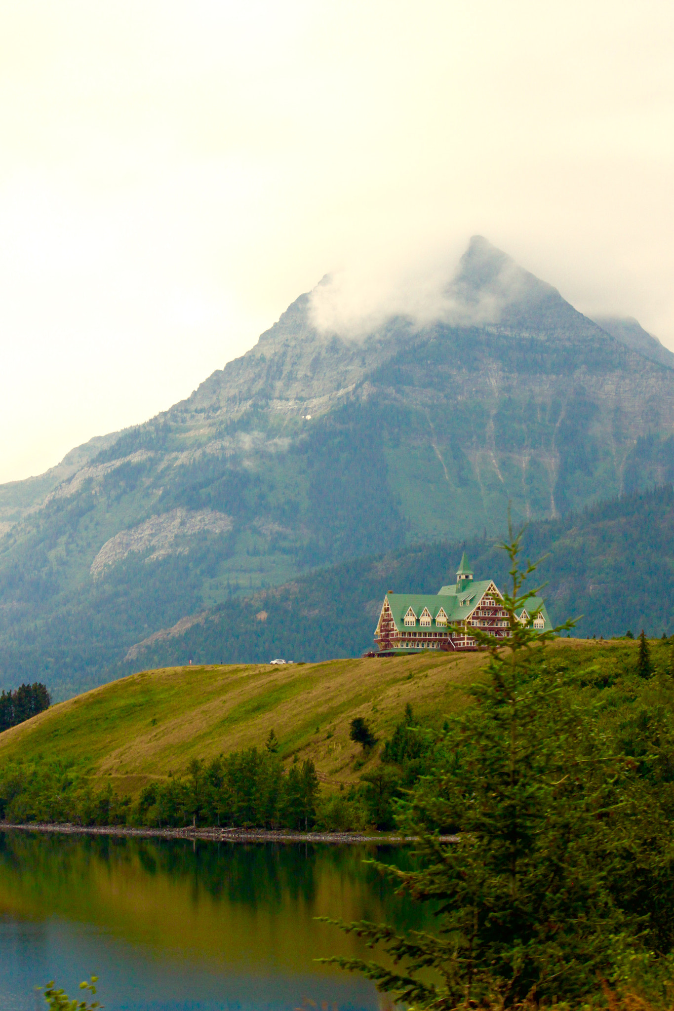 Canon EF-S 55-250mm F4-5.6 IS sample photo. Waterton lake, canada photography