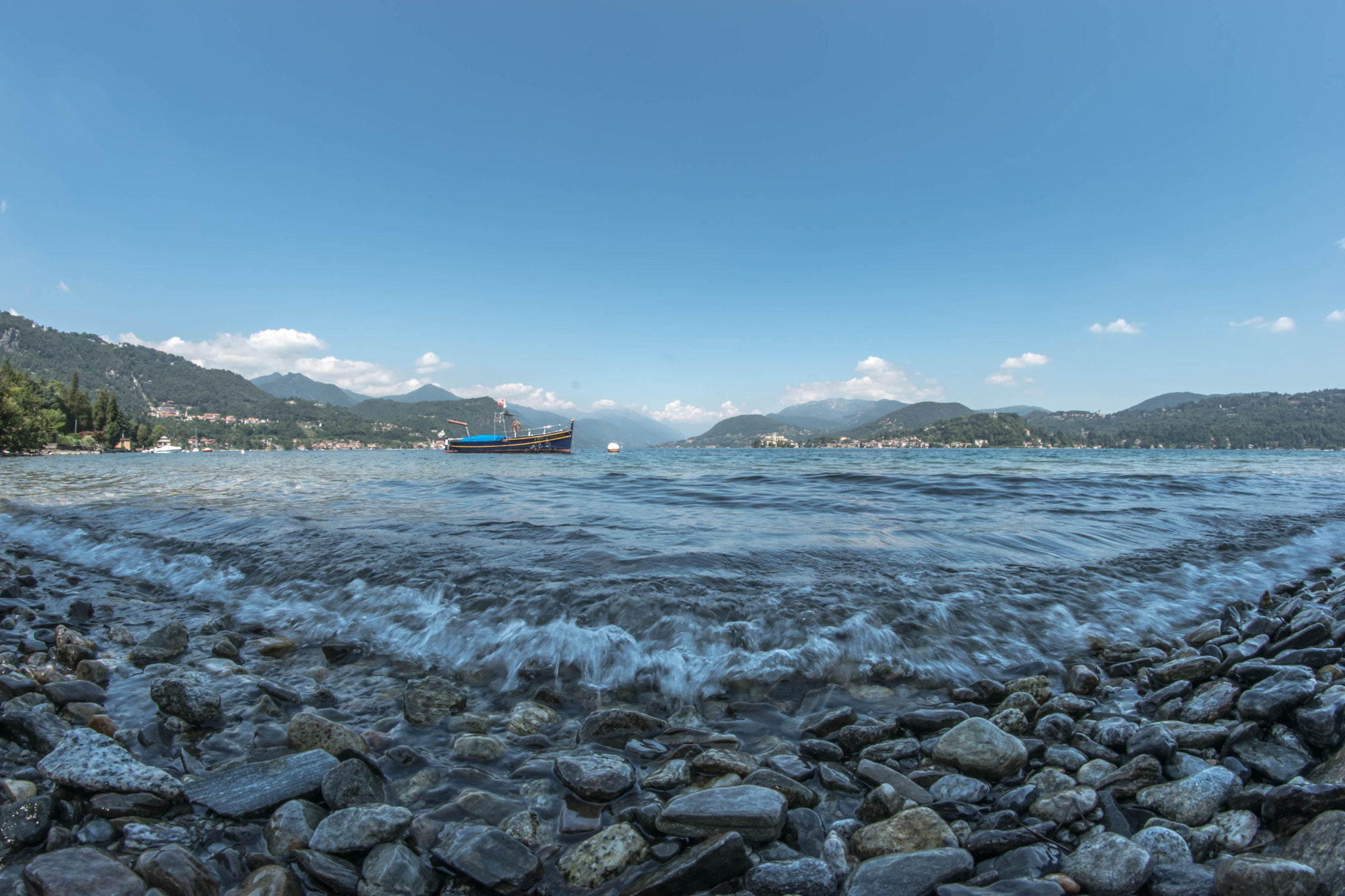 Samyang 8mm F3.5 Aspherical IF MC Fisheye sample photo. Lago d'orta photography