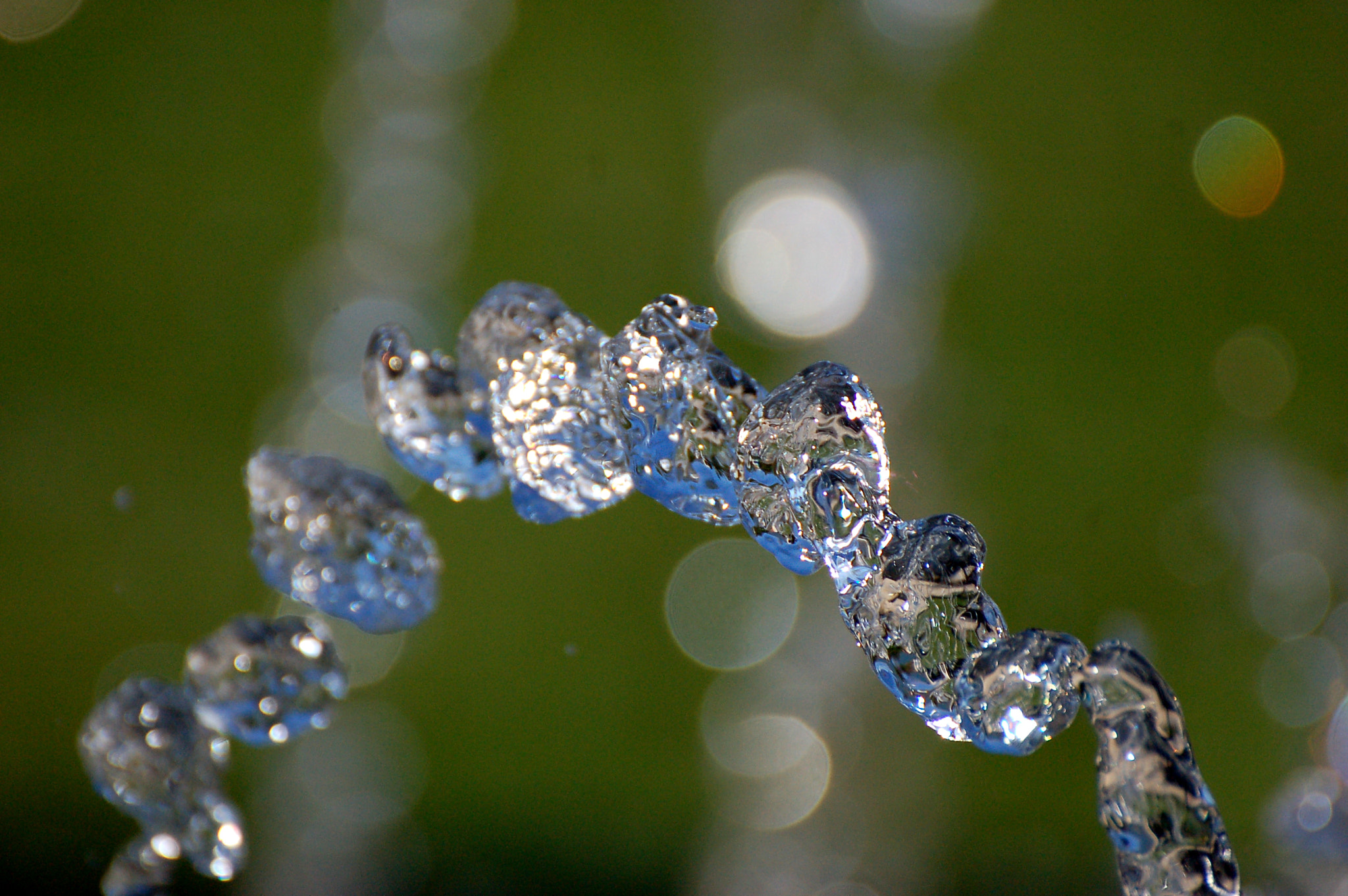 Nikon D50 sample photo. Water string photography